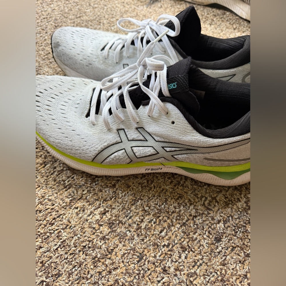 ASICS Men's White Running Shoes gel nimbus 24